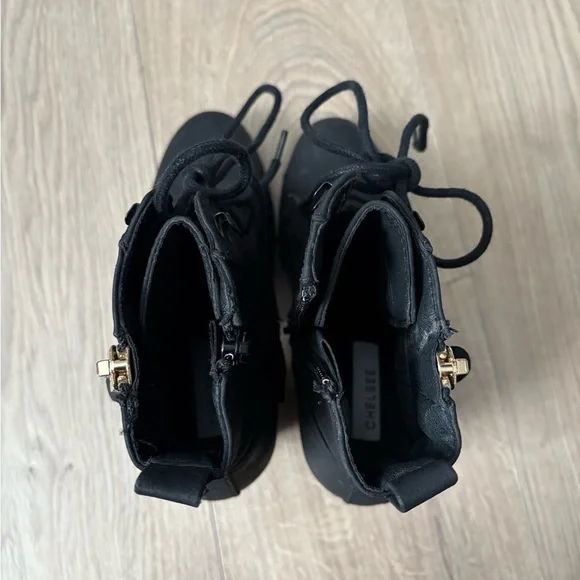 Black Lace-Up Ankle Boots size 6 - Picture 7 of 7